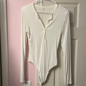Aritzia Sundays best longsleeve bodysuit
